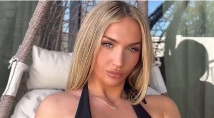 Chrissy Blair Height, Weight, Net Worth, Age, Birthday, Wikipedia, Who, Nationality, Biography