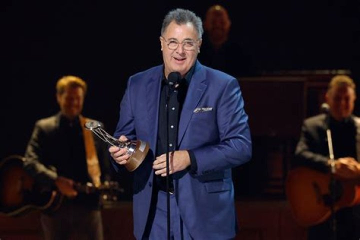 
Health and Illness Update for Vince Gill in 2022: What Stopped the Hotel California Singer? 