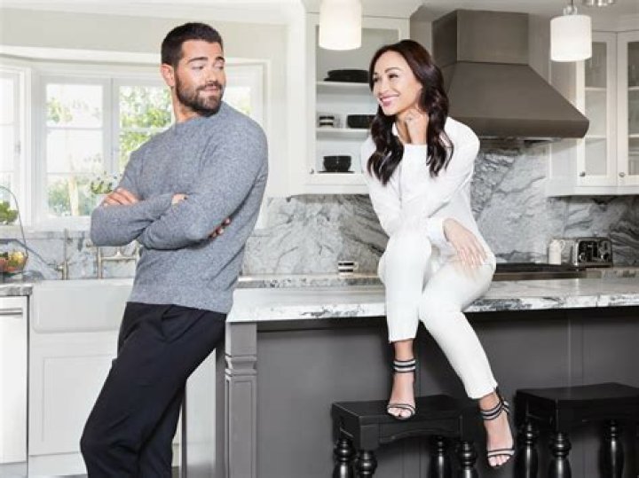 
Is Cara Santana Married? Her Bio, Age, Husband, Family, Height and Net worth 