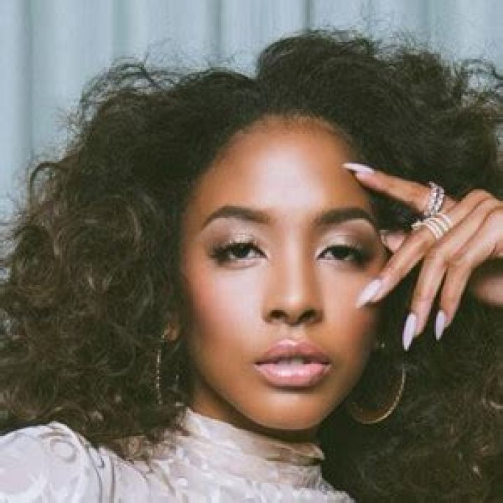 
Kennedy Taylor – Curly Girl Height, Weight, Net Worth, Age, Birthday, Wikipedia, Who, Instagram, Biography 