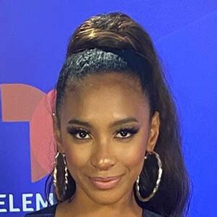 
SheLovesDarrion Height, Weight, Net Worth, Age, Birthday, Wikipedia, Who, Nationality, Biography 