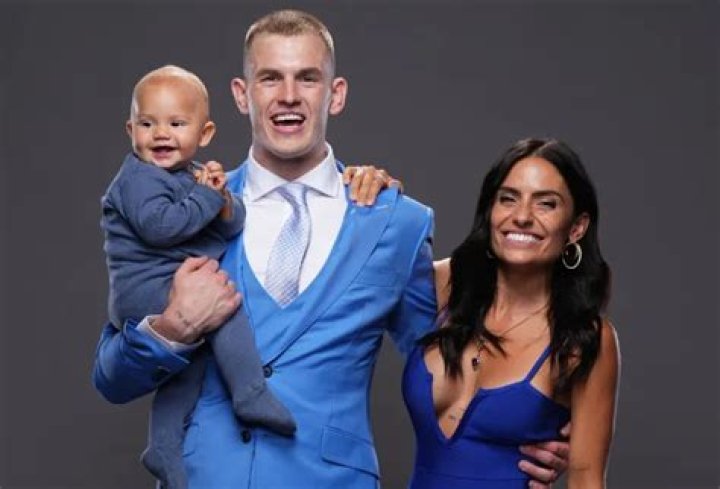 
Who Are Hunter Strickland Parents? Details To Know About Maggie And Ken Strickland 